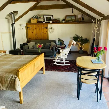 Cozy, Open Plan Barn With Log Burner Apartment Truro Exterior photo