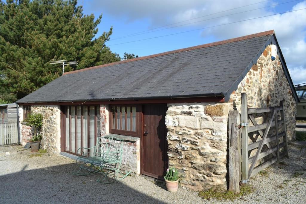 Cozy, Open Plan Barn With Log Burner Truro