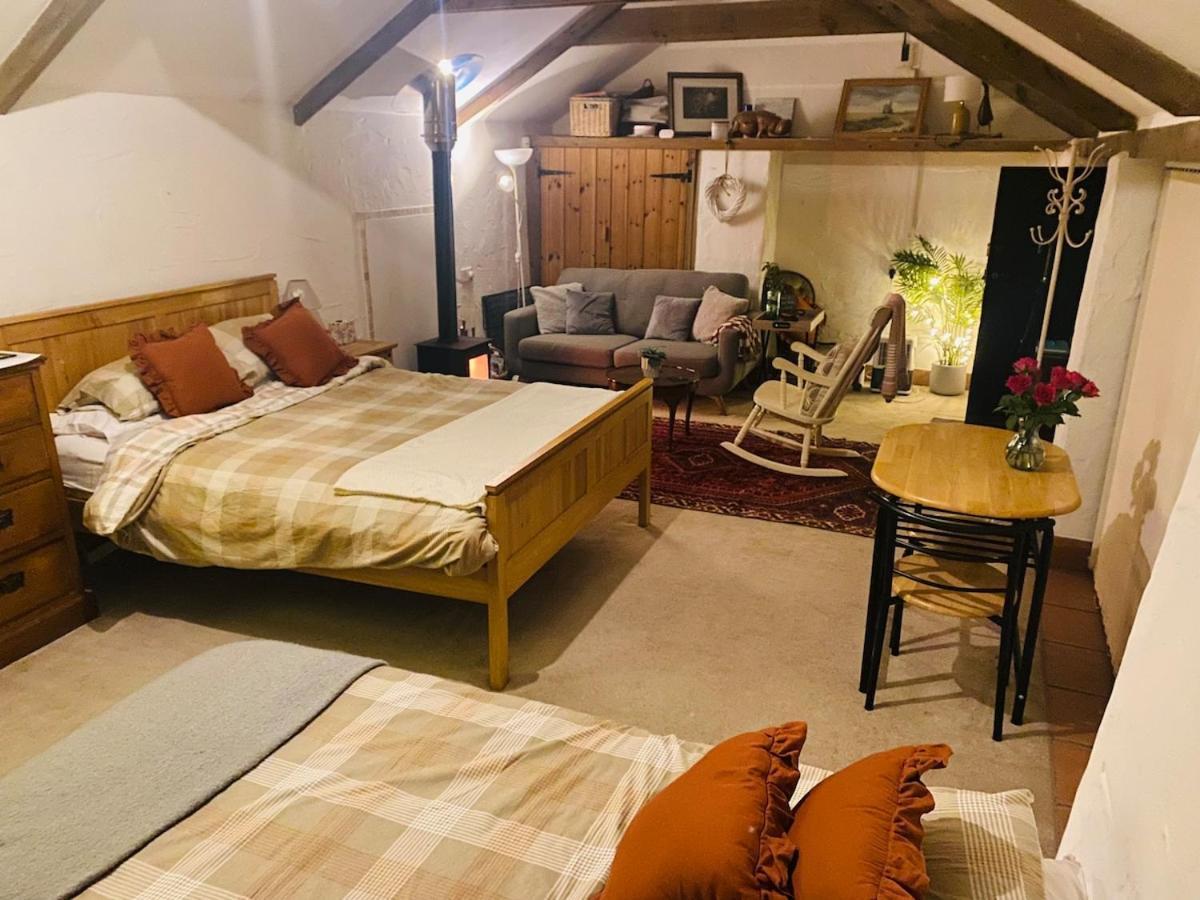 Cozy, Open Plan Barn With Log Burner Apartment *